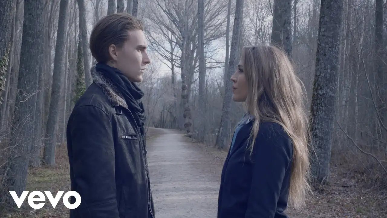 Jimena Barón presentó el videoclip de su tema “Me falta el sol”