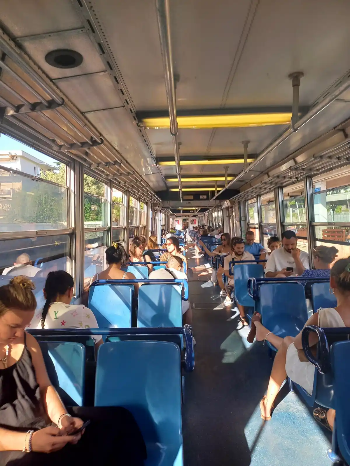 Tren circunvesuviana-