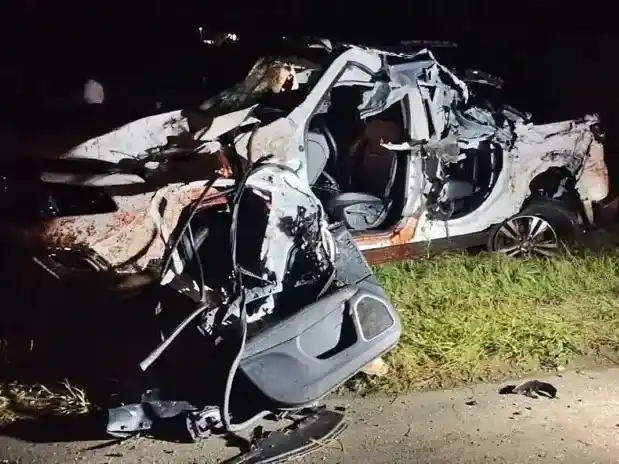 Violento choque y vuelco en la Autovía Artigas tras la aparición de un caballo suelto