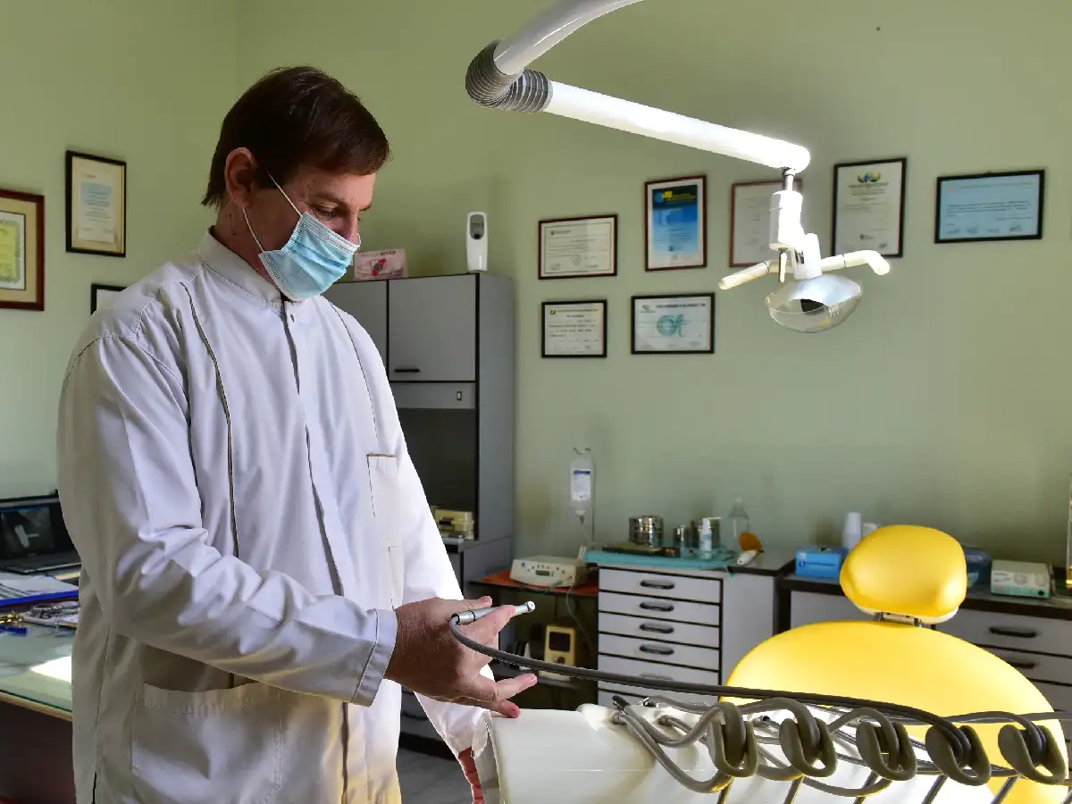 Odontólogos preocupados  por la falta de insumos