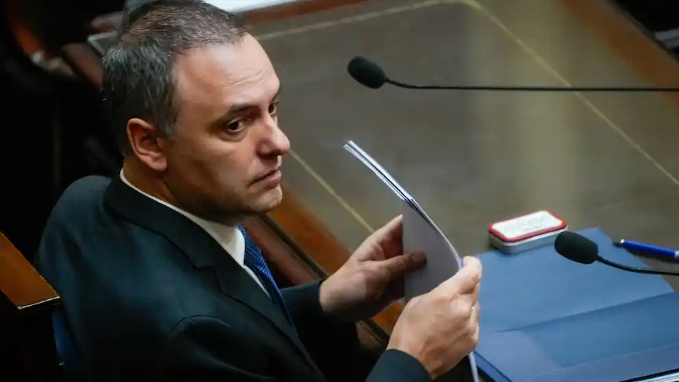 Compra de nuevas propiedades, viajes por el mundo y causa $Libra: Qué respondió Adorni