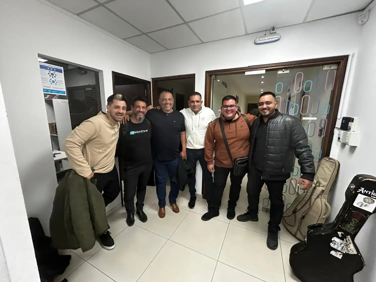 El Indio Rojas y su banda, junto a Efrain Colombo