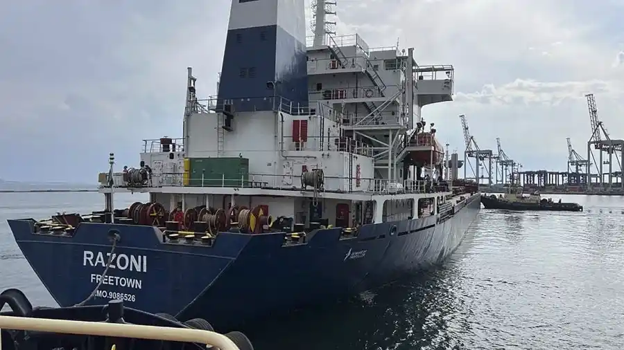 El barco ‘Razoni’ fue el primero en salir del puerto ucraniano de Odesa tras el acuerdo de Estambul.