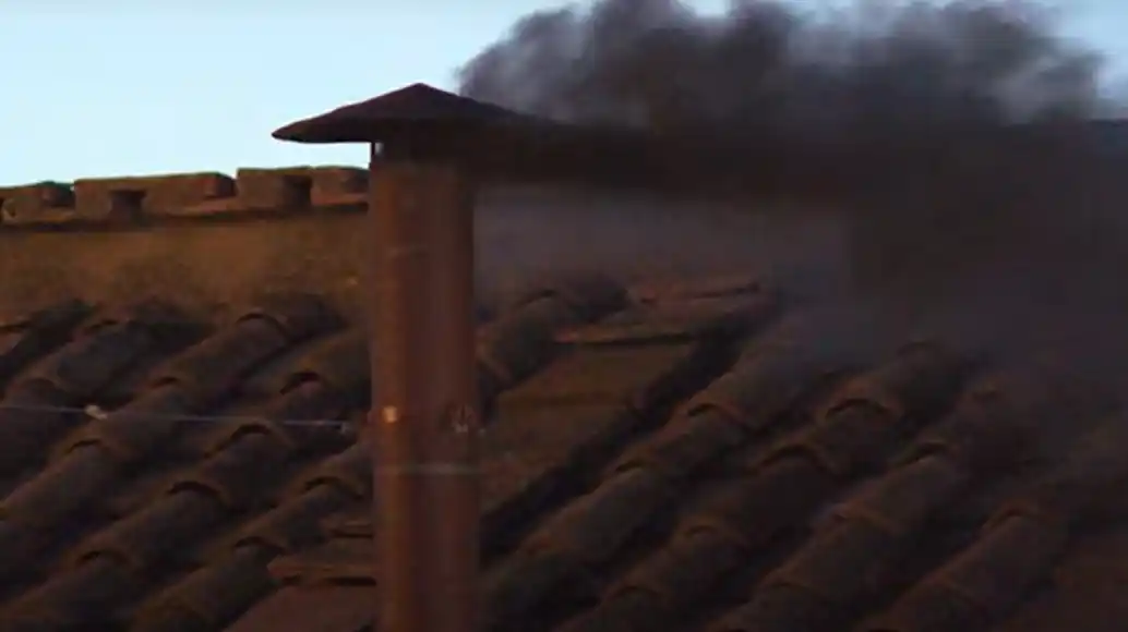 Los 133 cardenales que participan del cónclave todavía no llegaron a un acuerdo.