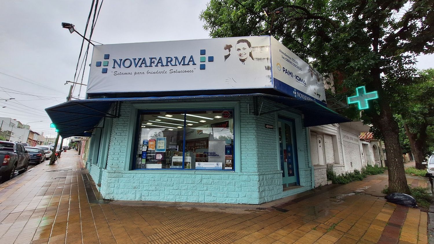 Nova Farma está ubicada en Quintana 303, esquina Basílico.