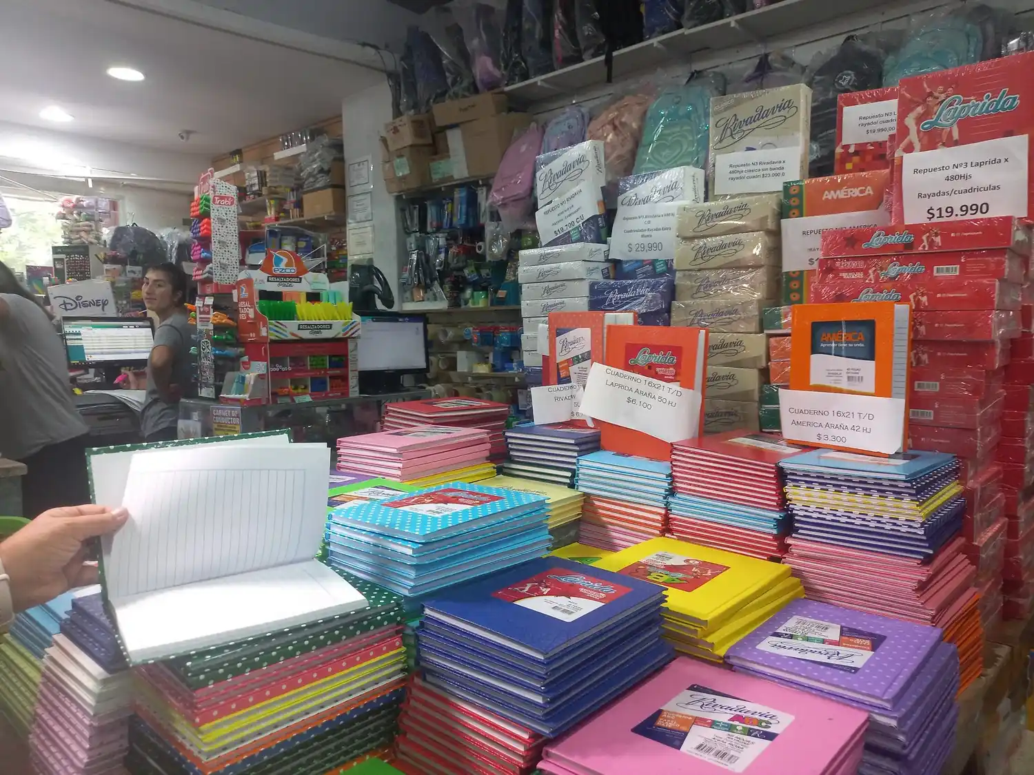 Una canasta de útiles escolares se puede conseguir por $50.000 o $60.000.