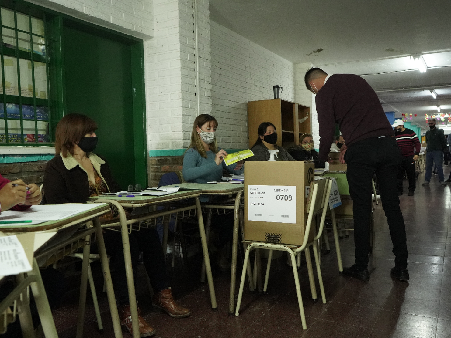  Los santafesinos renuevan autoridades municipales y comunales     