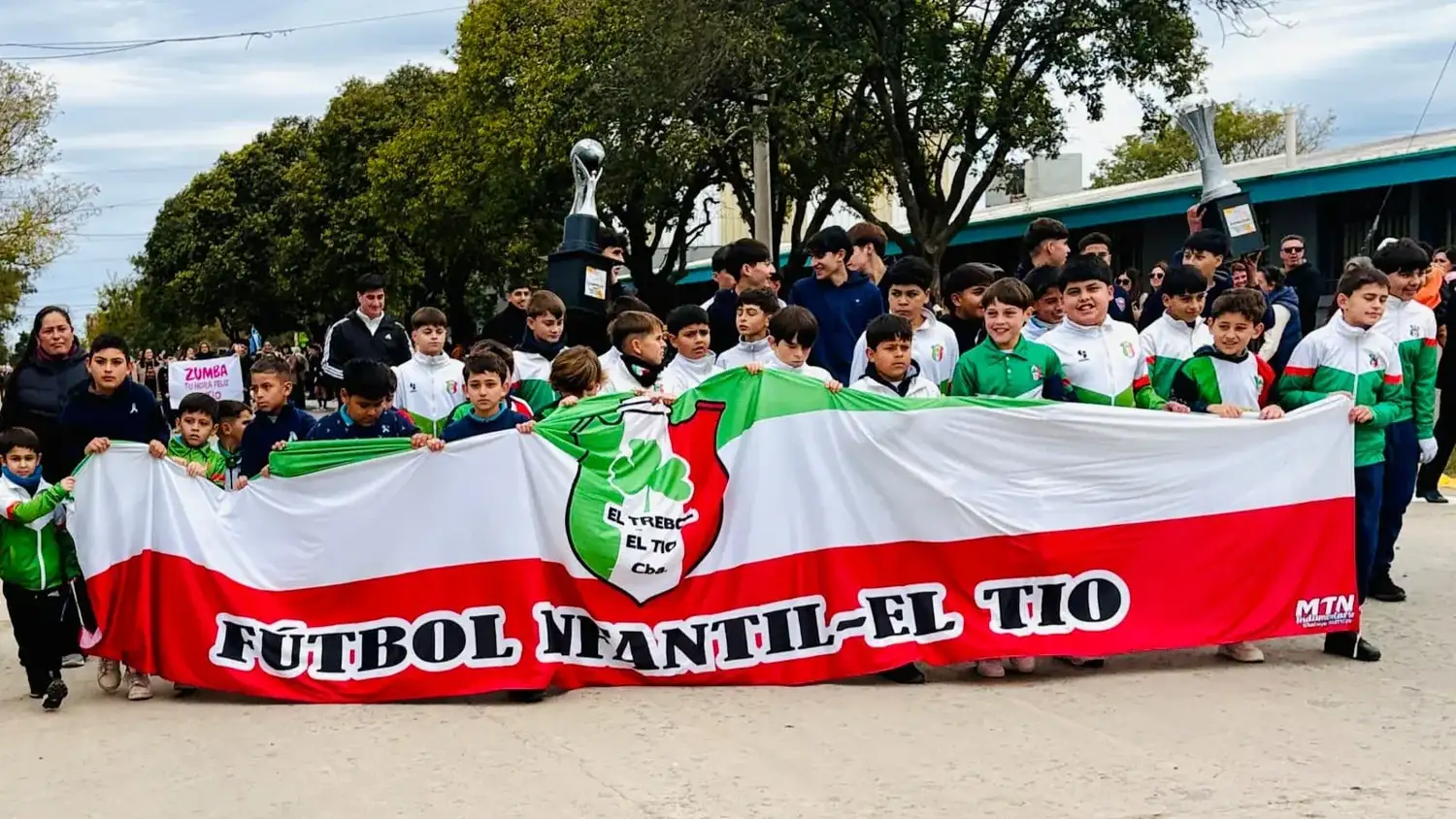 el tio Silvia Berotti acto san martin - 1