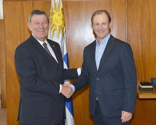 Bordet en Uruguay: “Tenemos una frontera que tiene que servir para unirnos”
