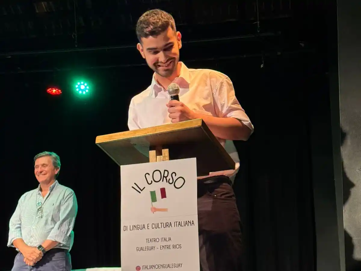 Emotiva entrega de diplomas del Curso de Lengua y Cultura Italiana en la Sociedad Italia