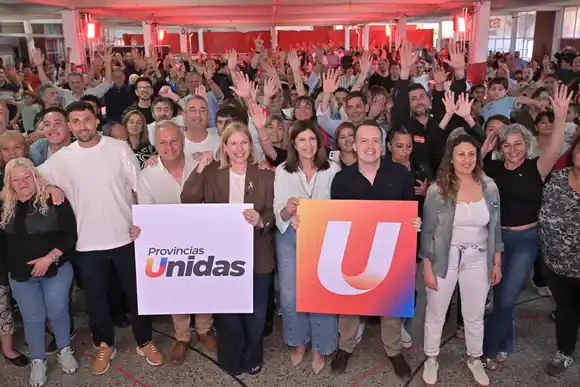 El socialismo pidió el voto por Provincias Unidas: "Que el fracaso de Milei no nos arrastre al pasado"