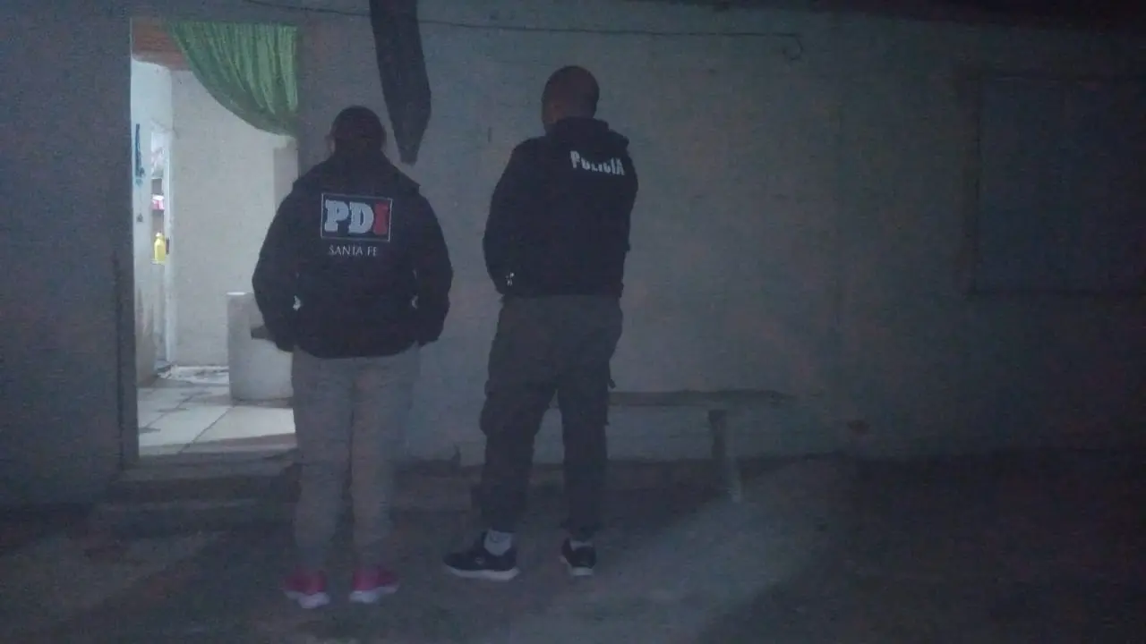 Rafaela: policías fueron a buscar una caña de pescar robada y encontraron un revolver cargado