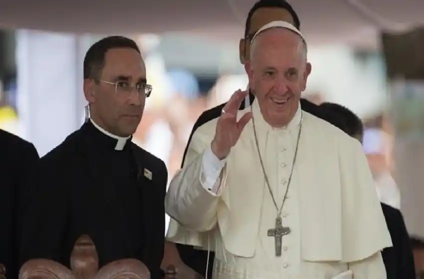 Francisco pidió por la crisis en Venezuela