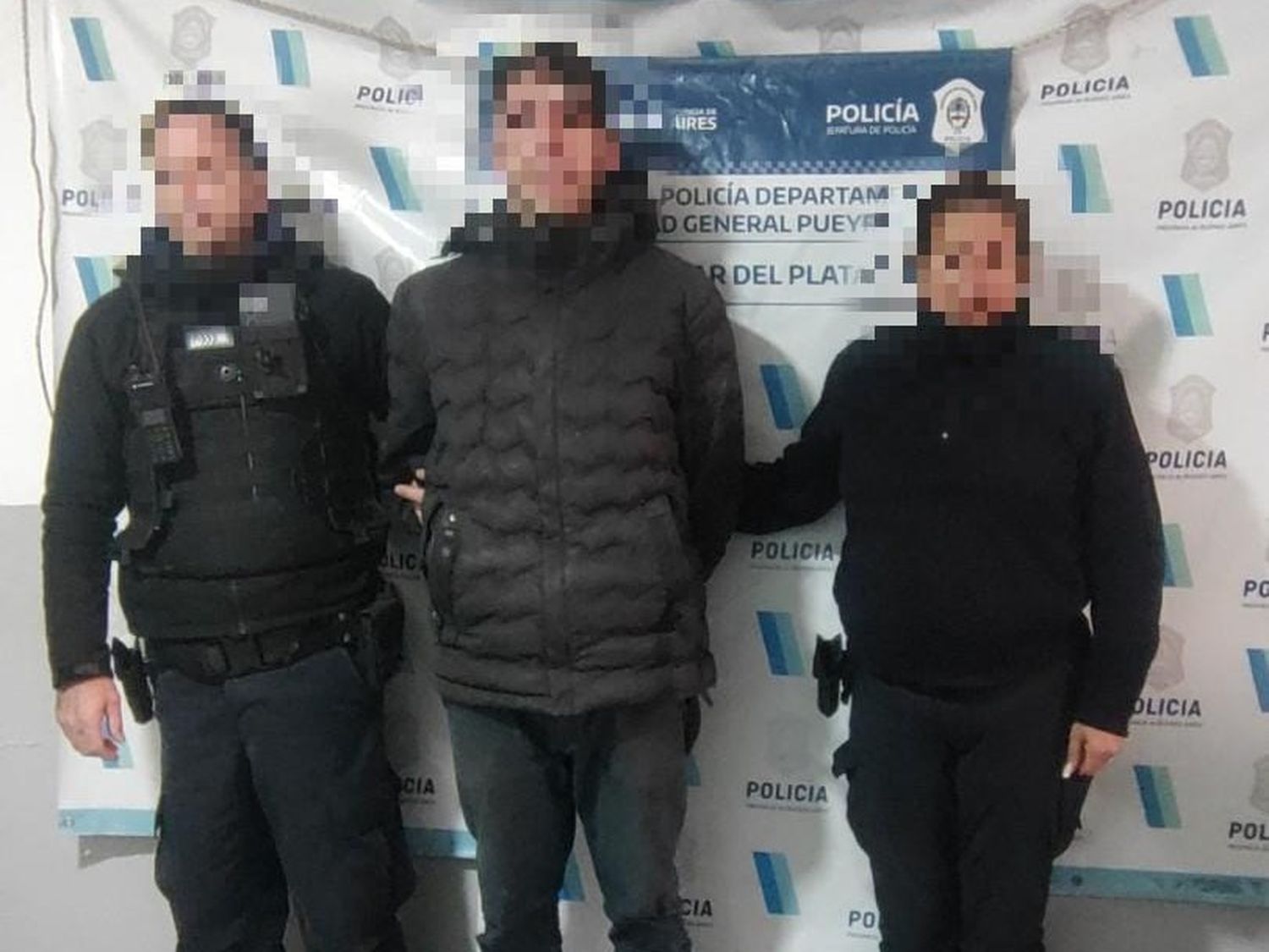 Según informaron fuentes policiales, el atacante irrumpió en la vivienda y propinó varios golpes de puño a la víctima.