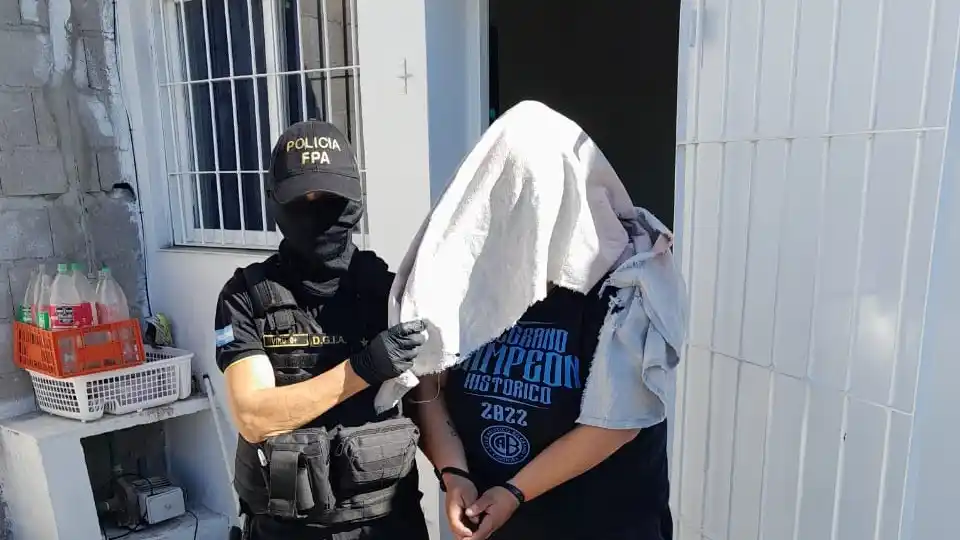 San Francisco: detienen a una mujer por venta de drogas en barrio Parque