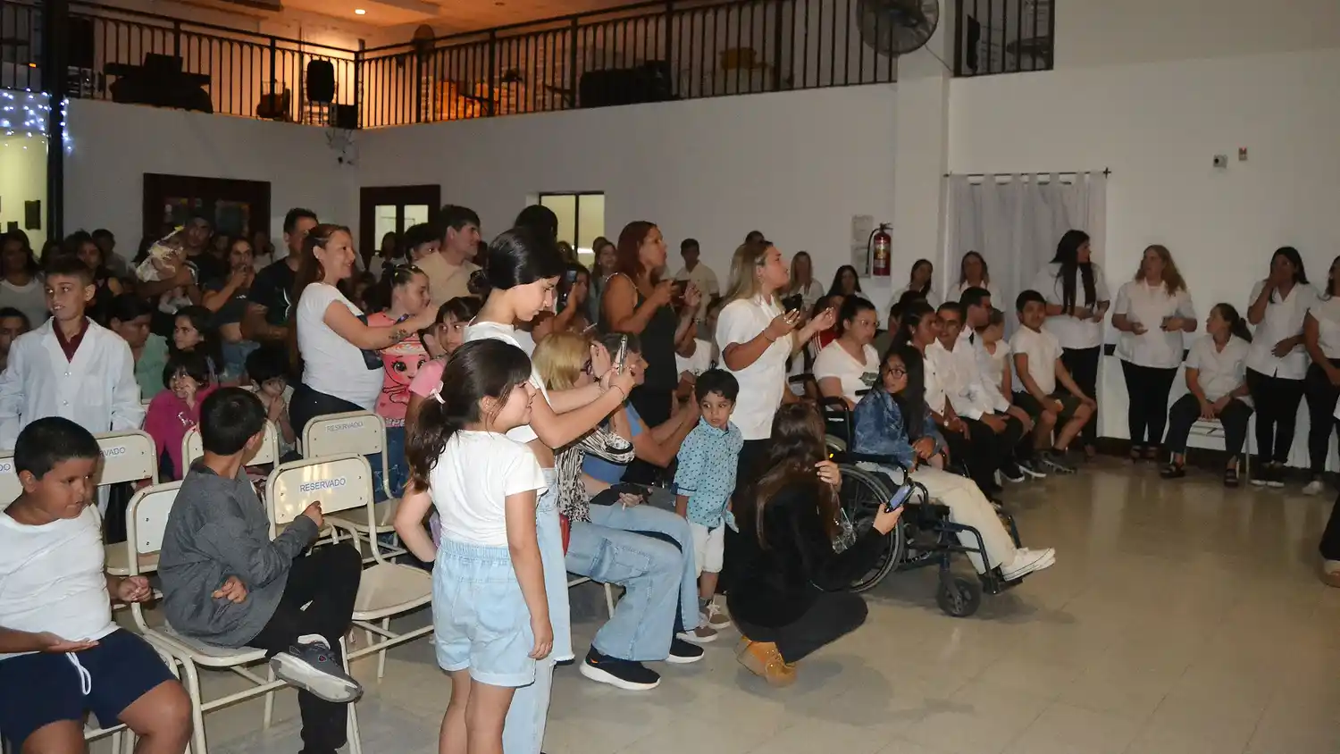 Emotivo acto de egresados y cierre del ciclo lectivo en “Lucecitas”