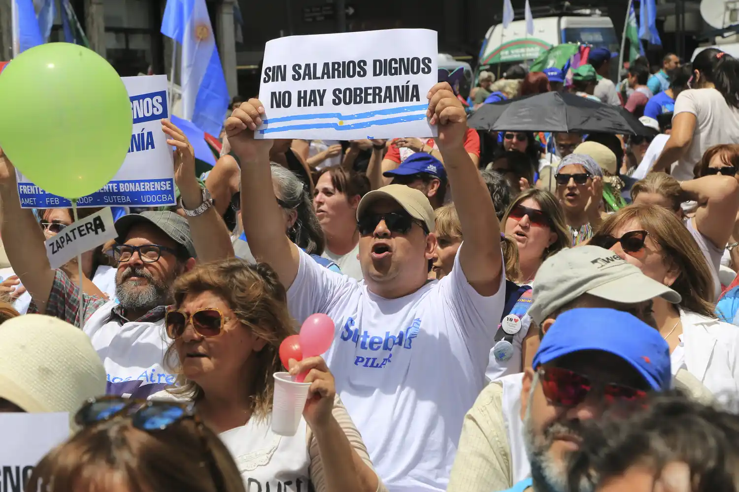 Docentes de la Provincia denuncian irregularidades en el cobro de salarios 