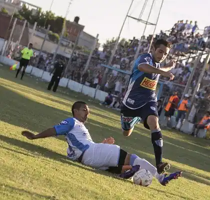 Juventud enfrenta a Gimnasia en el encuentro de ida por la Copa Amistad