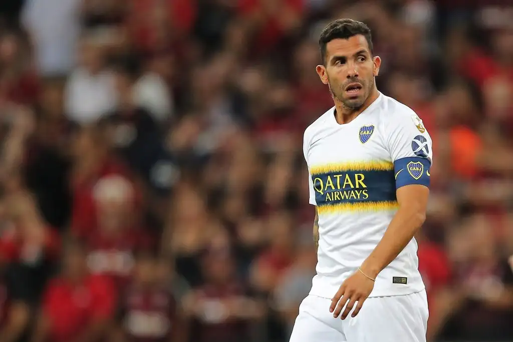 Tevez abandonó la práctica de Boca y quedó en duda