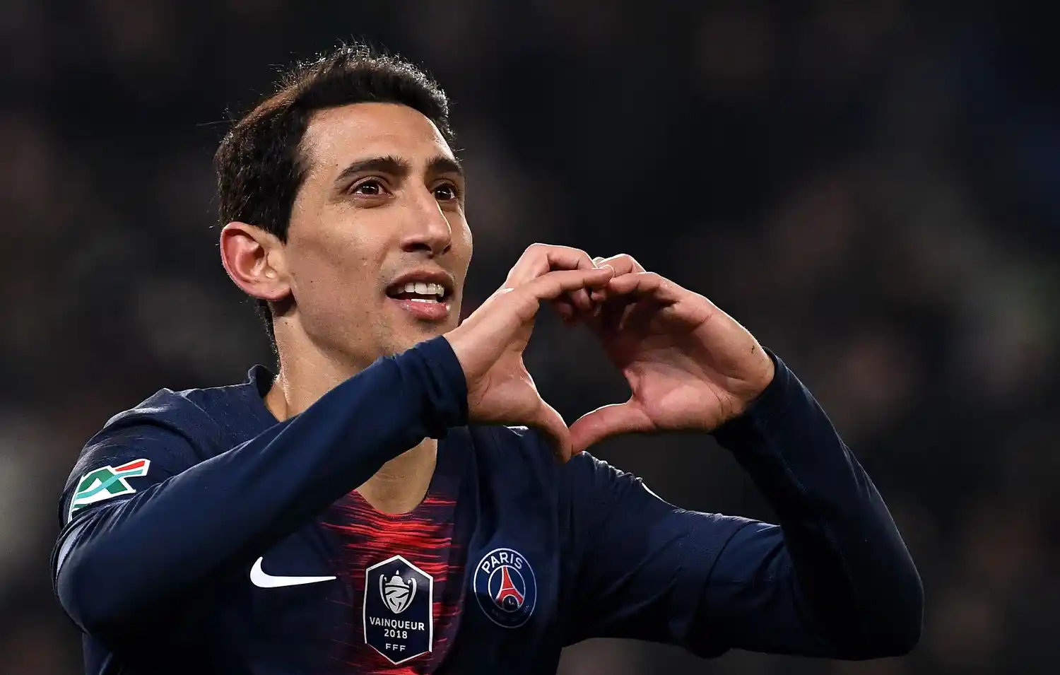 PSG pasó a octavos  con un gol de Di María