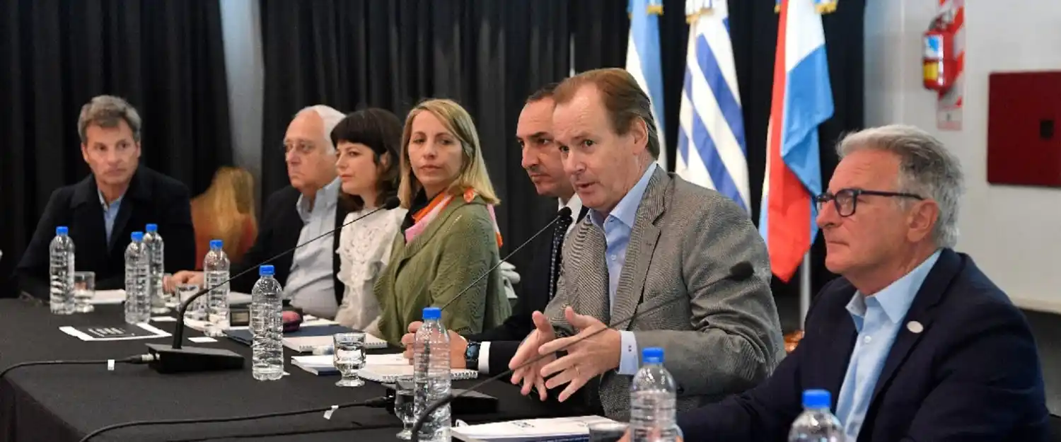 Entre Ríos y Uruguay se unen para impulsar la producción de cáñamo y cannabis medicinal