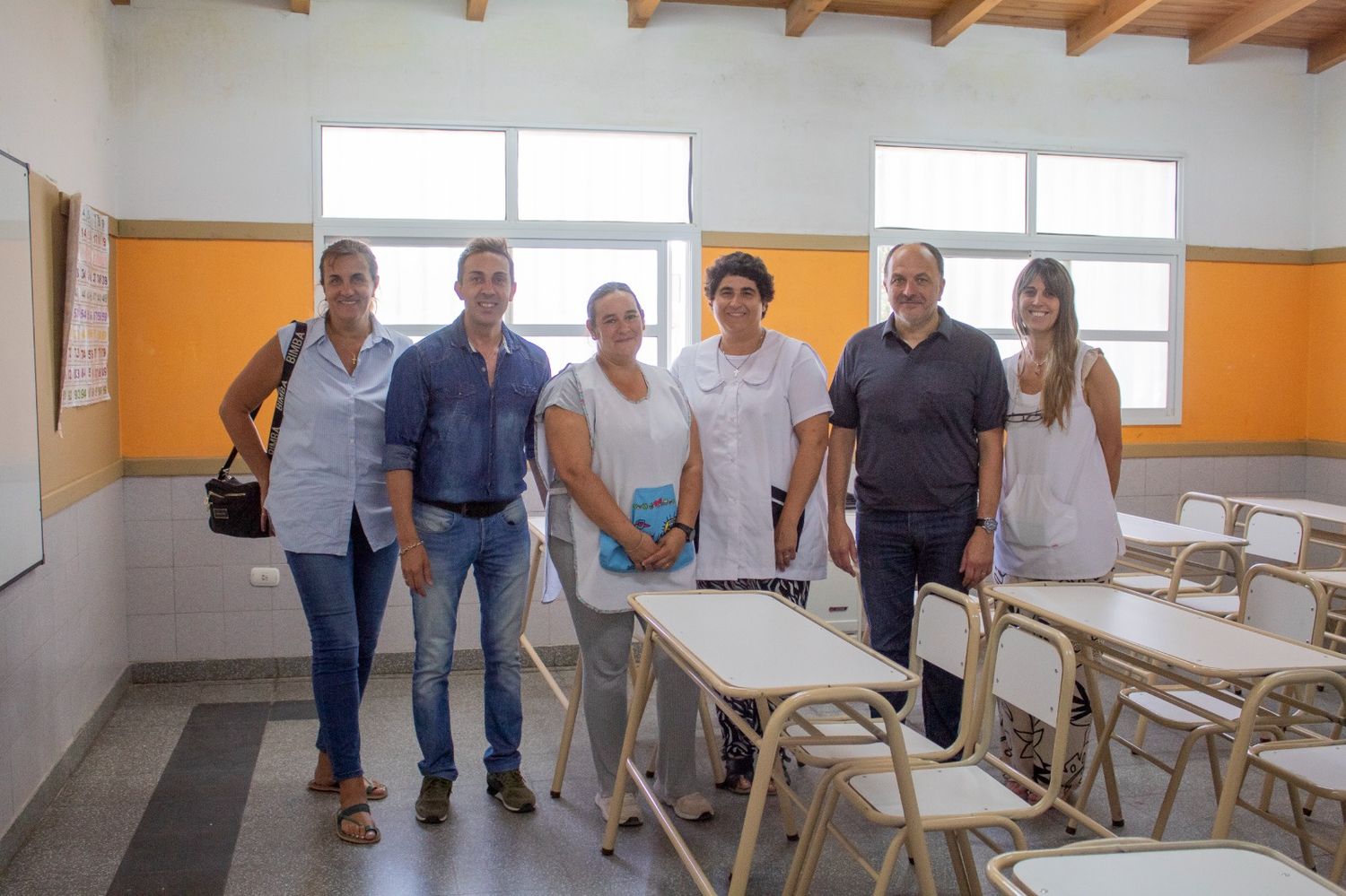 Pablo Garate y Gabriela García visitaron escuelas del distrito
