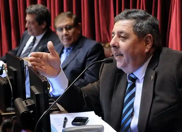 Alfredo De Ángeli cruzó duramente al Ministro de Producción 