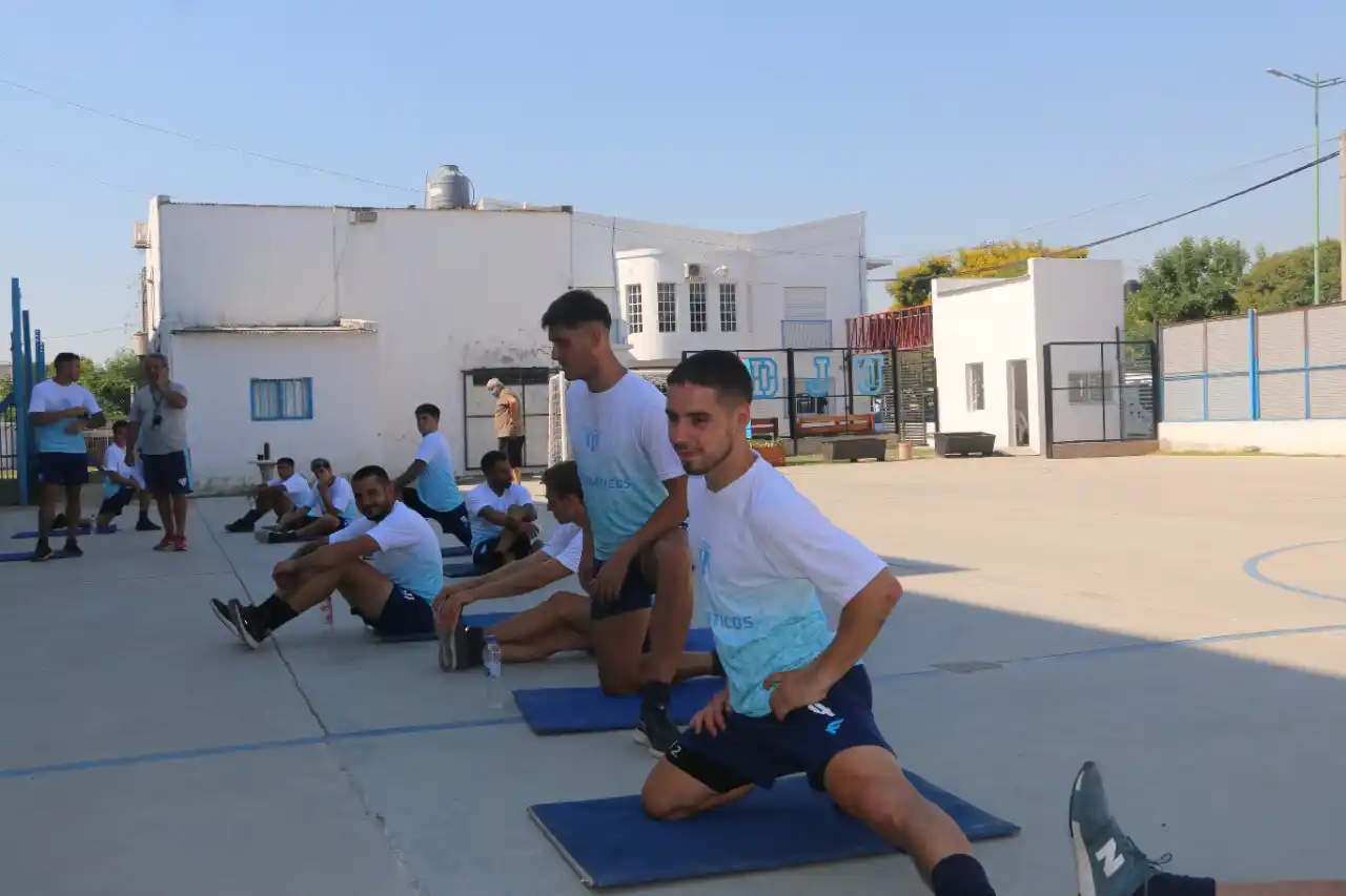 Juventud sumó dos delanteros para el Federal A y jugará un amistoso ante un equipo de la Superliga