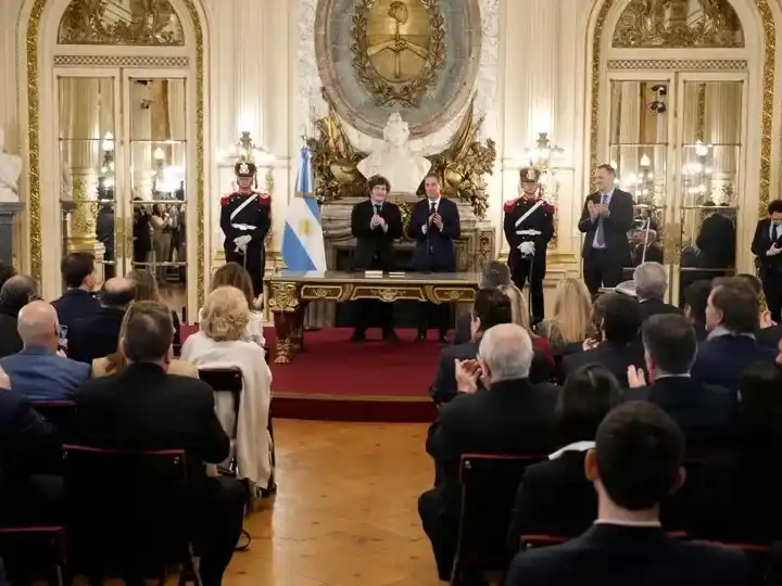 Diego Santilli prestó juramento en la Casa Rosada.