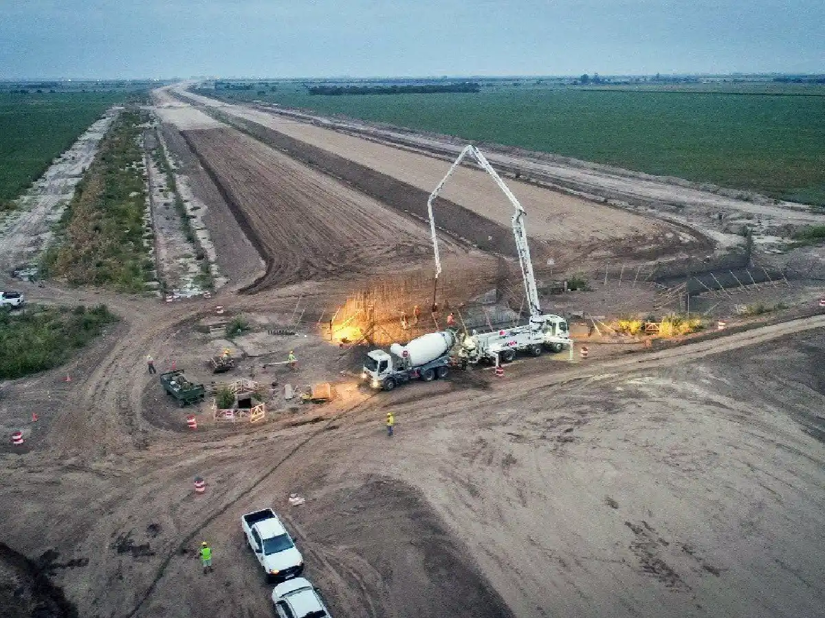 Vialidad destacó el avance de la obra de la autopista 19 