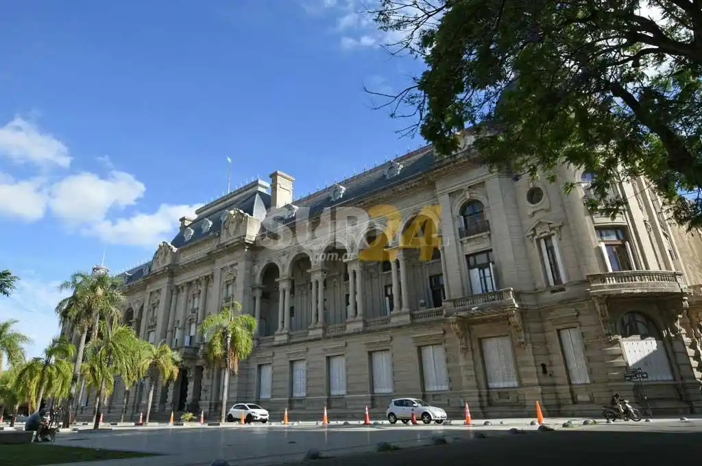 Cambios en el gabinete de Perotti: Arena asumió en Gobierno y Marinaro en Género