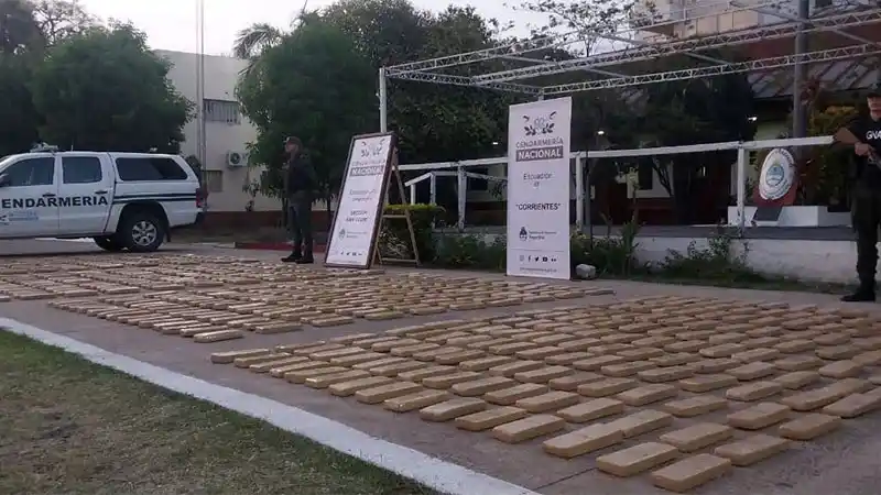 Abandonaron una camioneta cargada con 532 kilos de marihuana