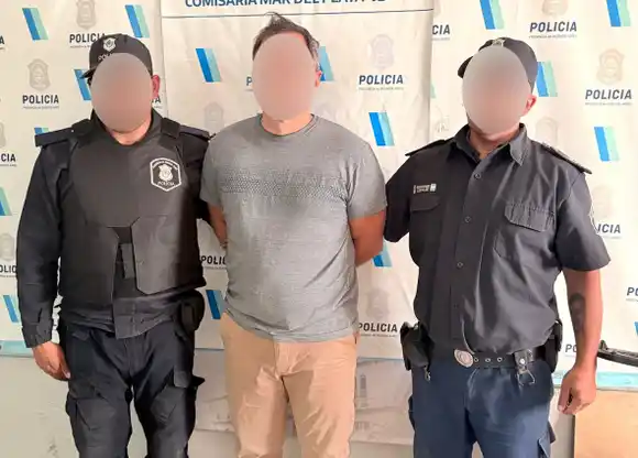 Discutió con su pareja e intentó encerrarla en una habitación