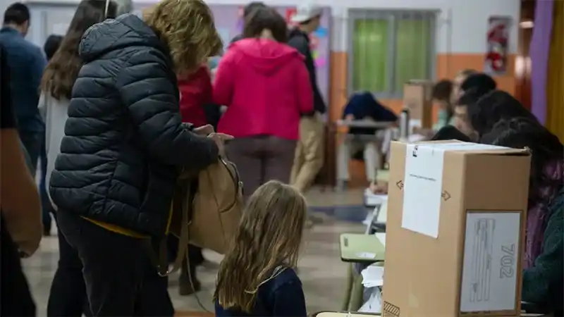 Cerraron los comicios en Tucumán, Mendoza, San Luis, Corrientes y Córdoba