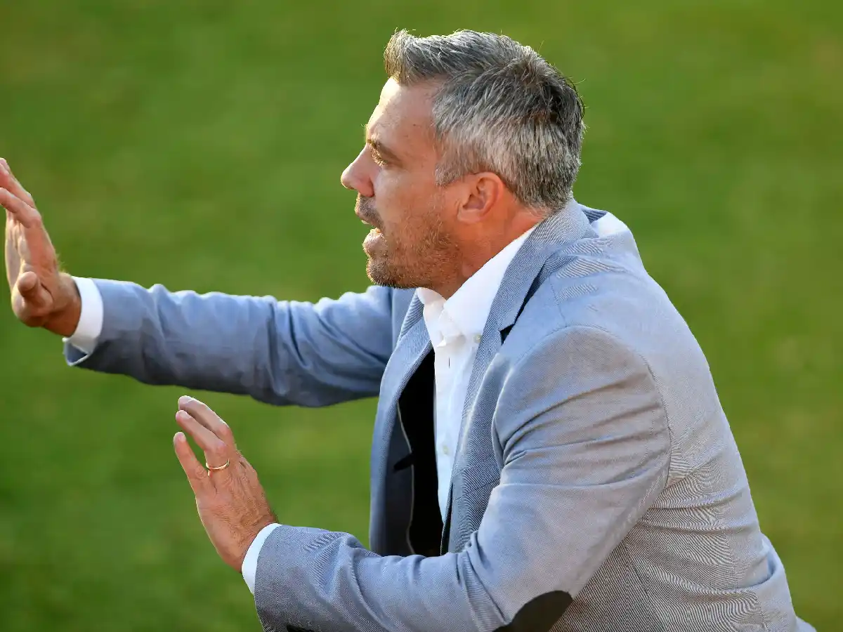 Pusineri dejó de ser el DT de Independiente