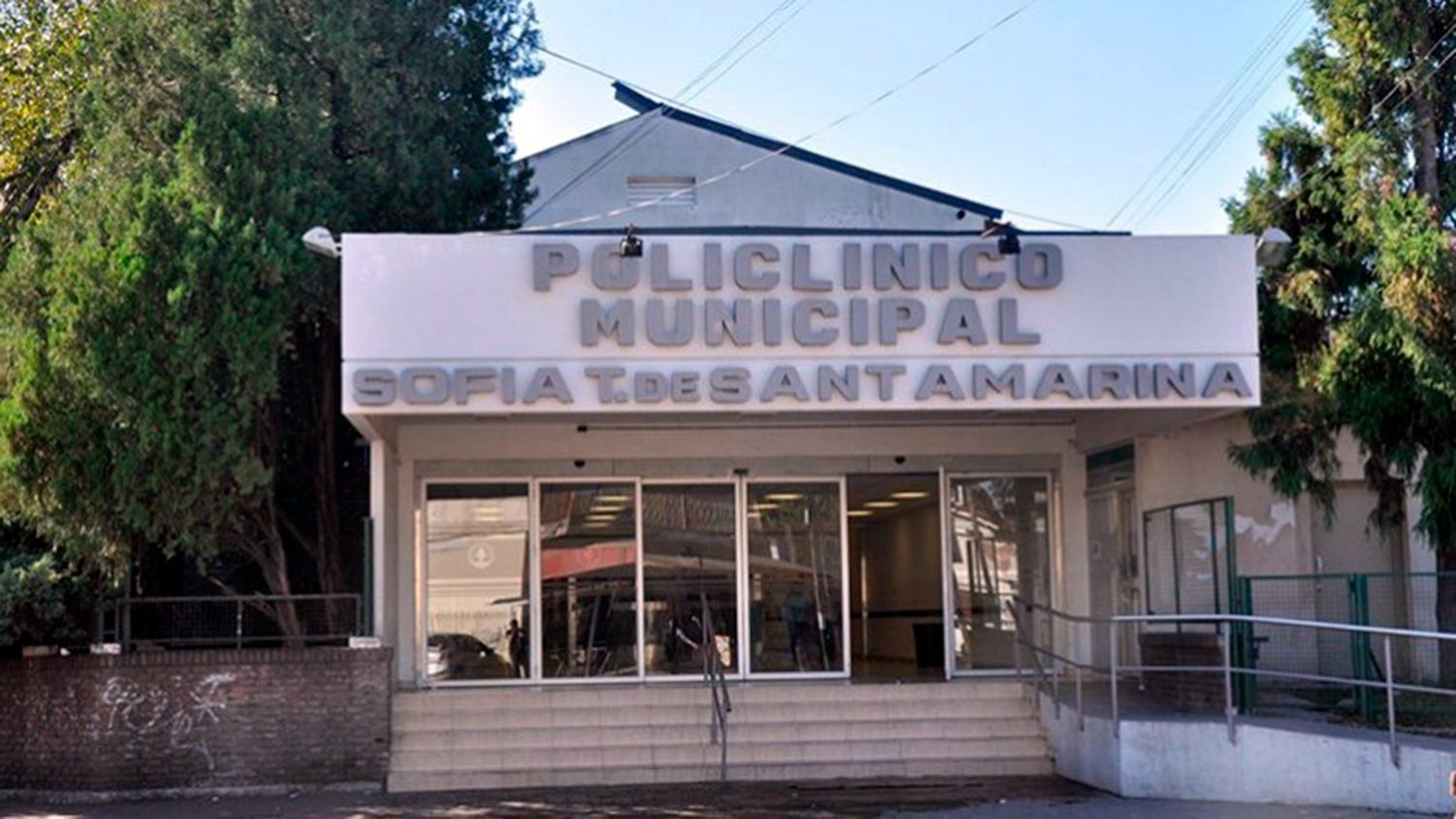 Gray indignado con la factura de luz que llego al Hospital Municipal Santamarina