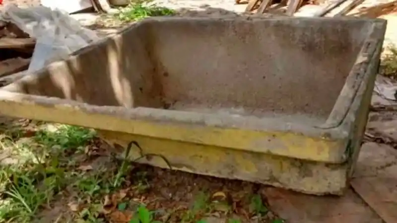 Murió un niño tras ser aplastado por una pileta de lavar