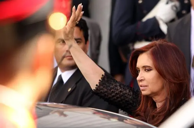 Cristina saludó a Bachelet por su triunfo en las elecciones de Chile