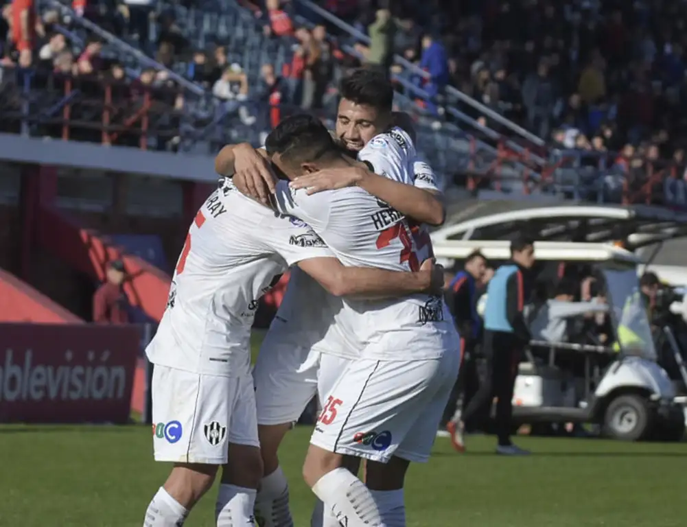 Central Córdoba dio la nota ante San Lorenzo