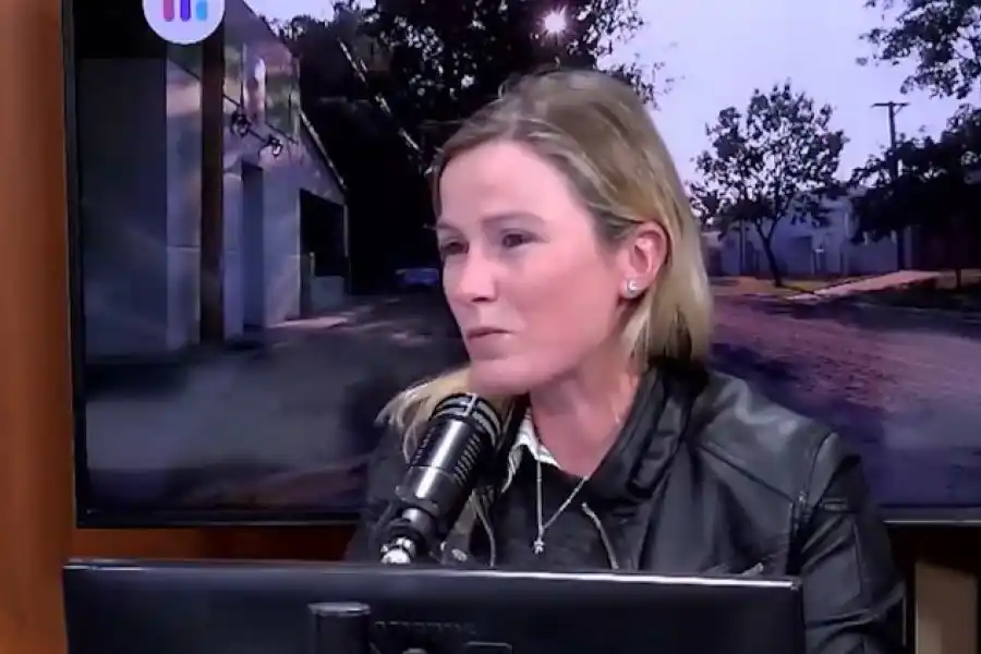 Tras la nota con Radio Rafaela, la maestra Yamila Haberkon fue distinguida por la Cámara de Diputados de la Provincia