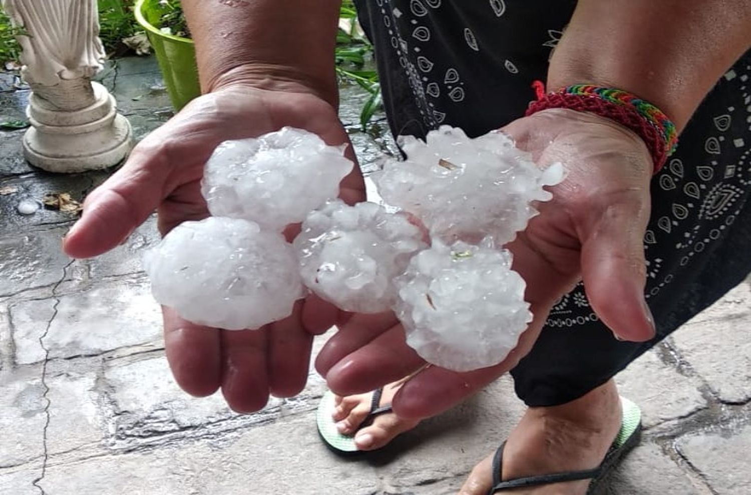 Impresionantes imágenes de la caída de granizo en la región