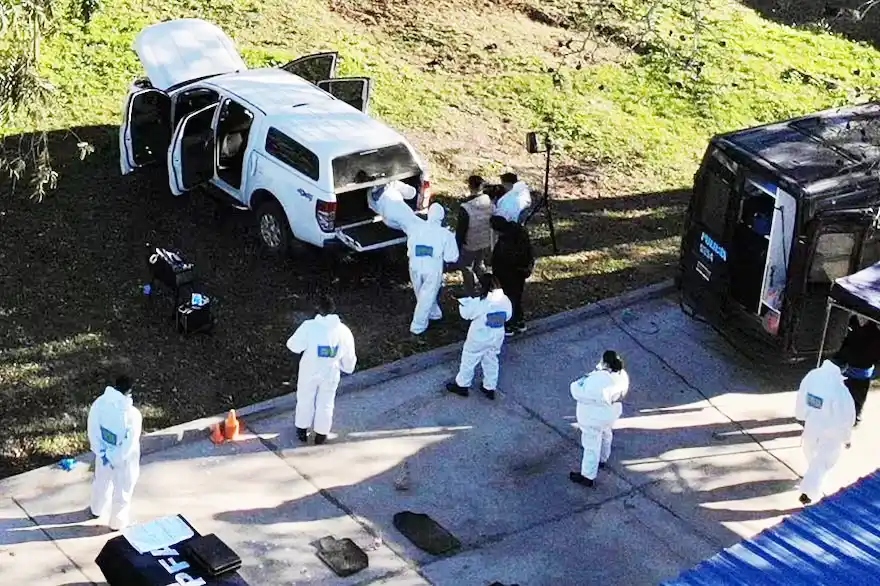 Hallaron cabellos en la camioneta del marino y los van a comparar con el ADN de los padres del niño desaparecido