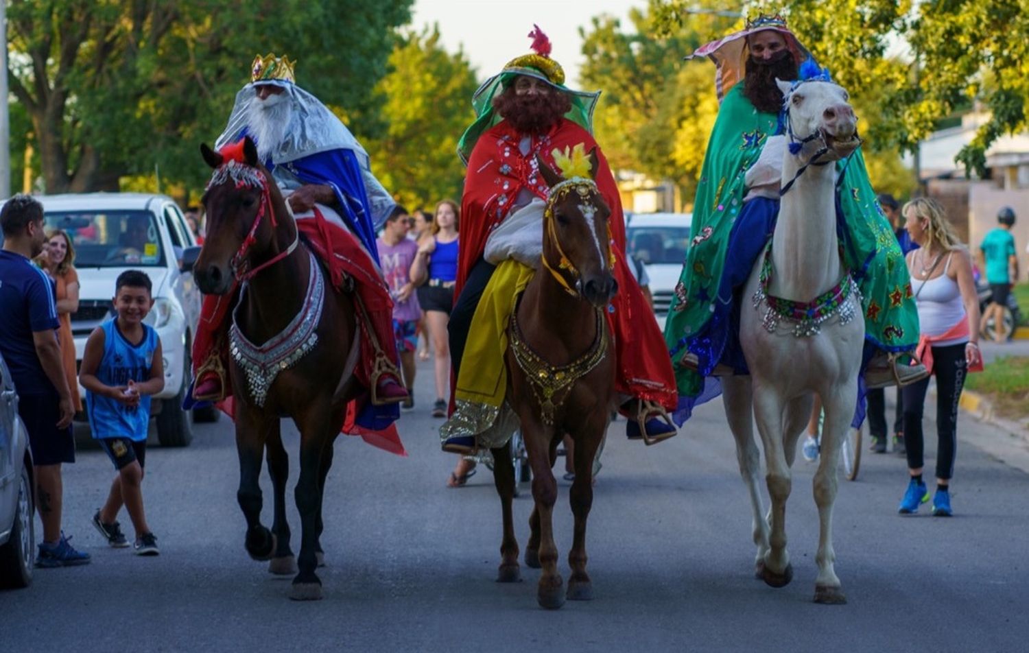 La magia de los Reyes Magos estuvo nuevamente en Firmat