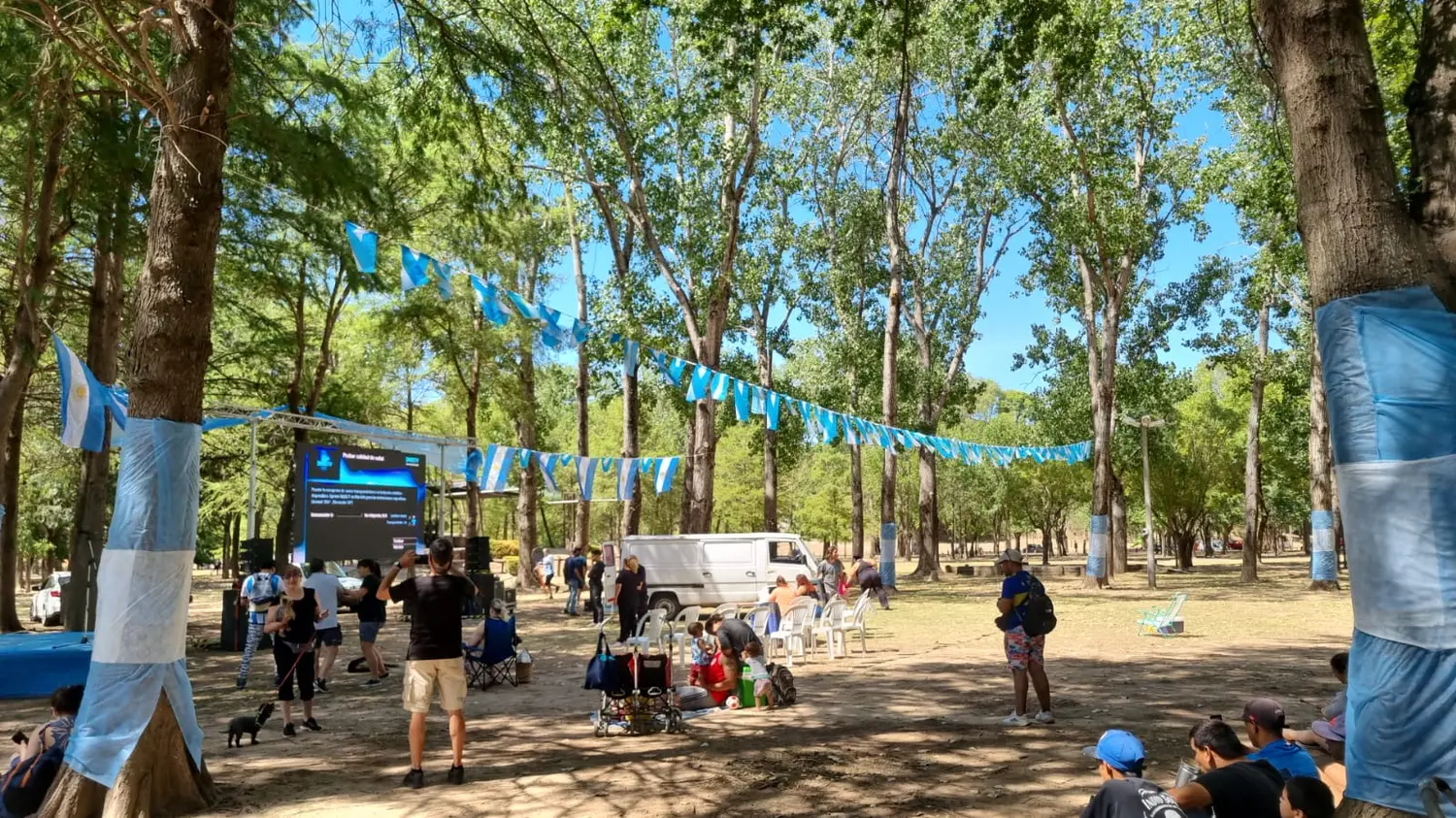 Todo listo en el Paseo para ver el partido: sortearán camisetas y otros regalos