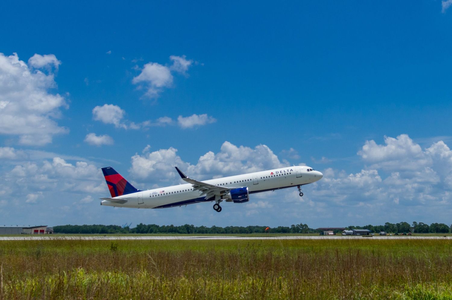 Delta Air Lines celebra 65 años de operaciones en Montego Bay, 55 en Bermuda y 20 en St. Lucia