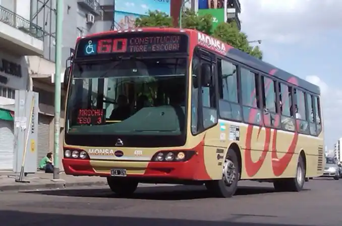 Coronavirus: Transporte dispuso que colectivos y trenes funcionen con horarios y frecuencias habituales en horas no pico