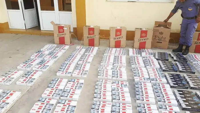 Secuestran cargamento de cigarrillos de marca extranjera de contrabando