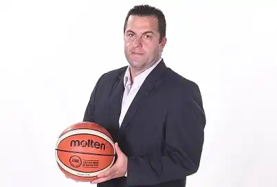 Silvio Santander, confirmado para la Clínica de básquet Eneba