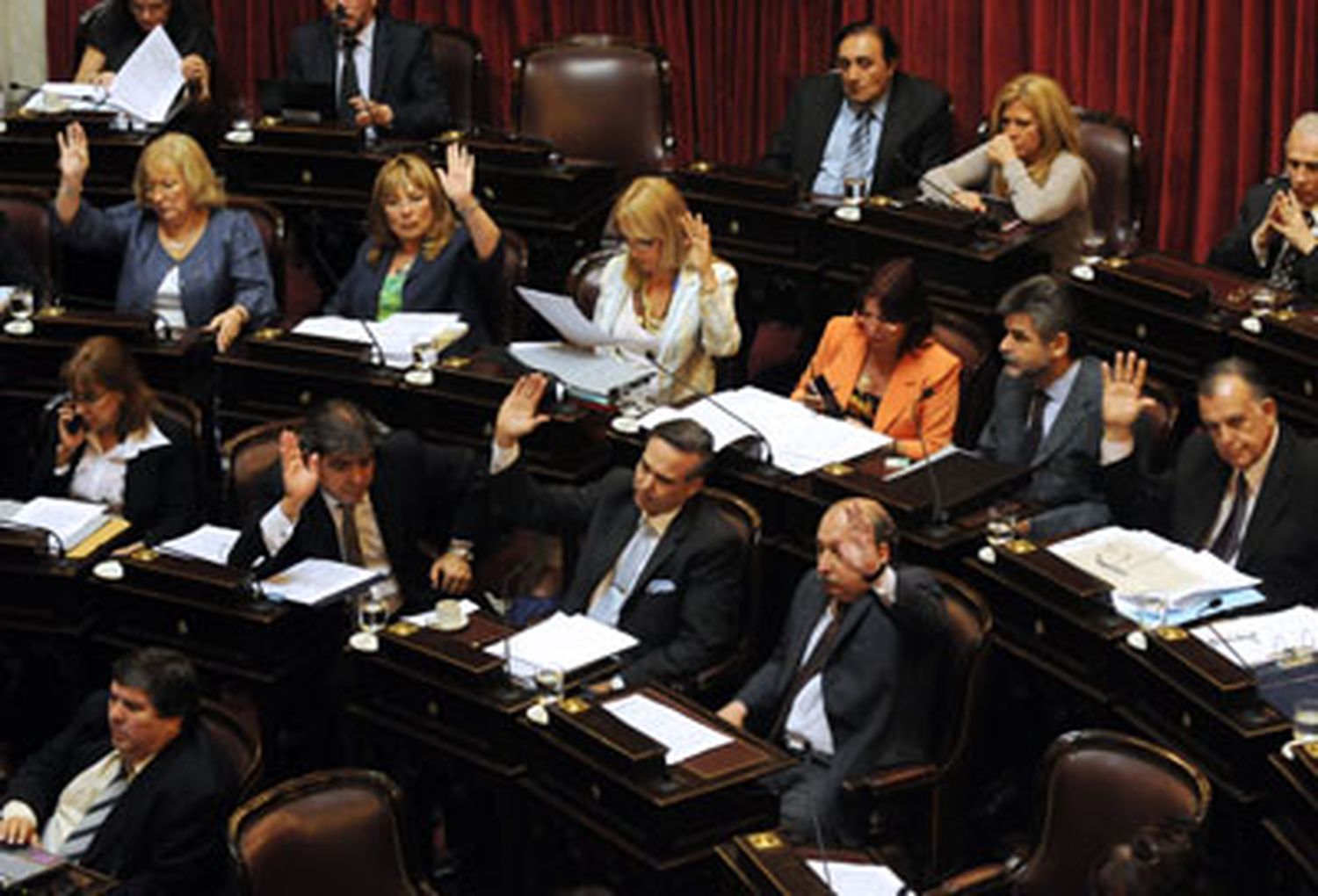 Senado: están anotados 48 oradores y la votación será de madrugada