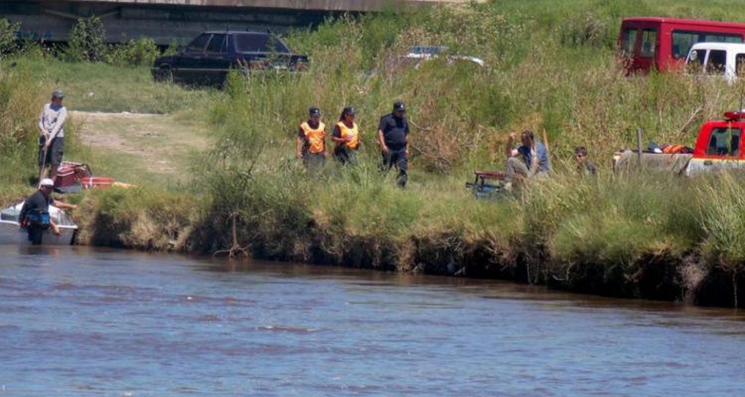 Encapuchados asaltaron a mano armada a una familia de Don Torcuato
